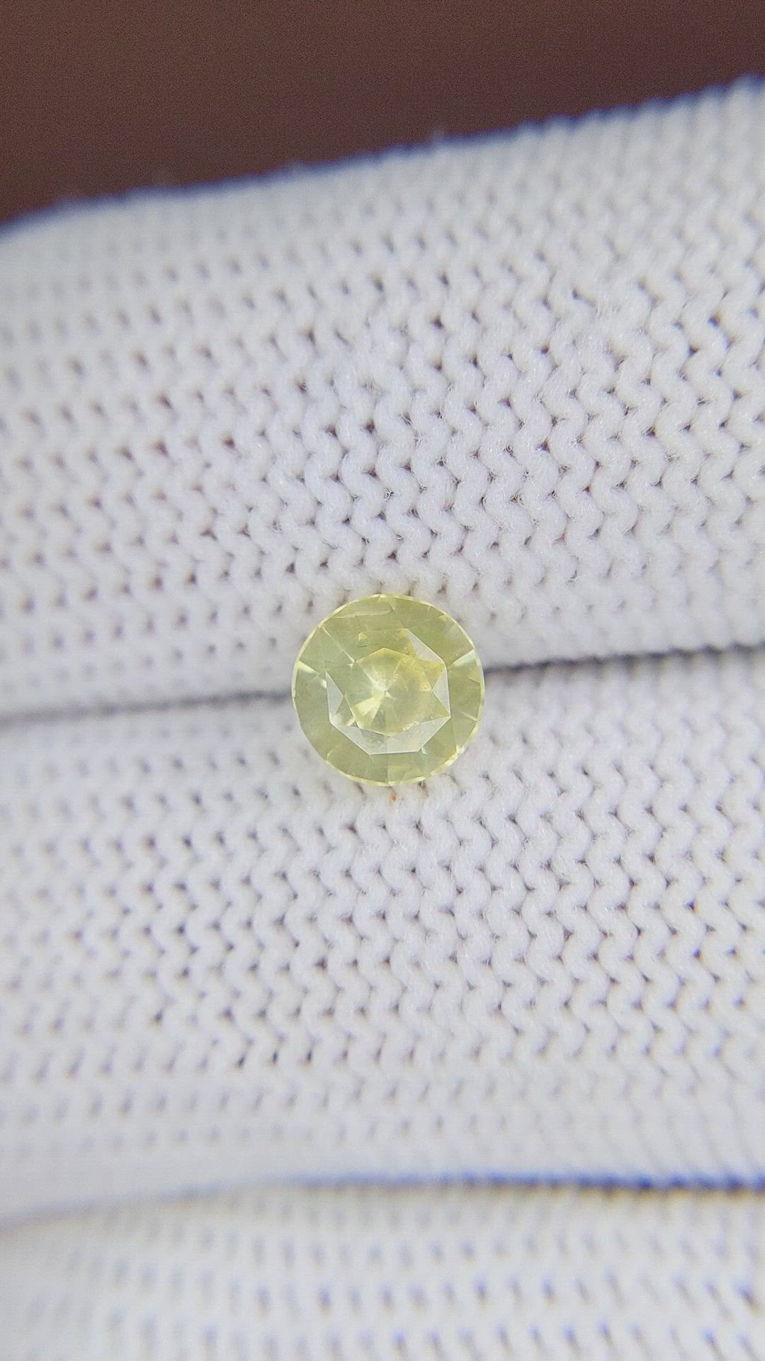1.29 Ct. Yellow Sapphire from Ceylon (Sri Lanka) Size Video