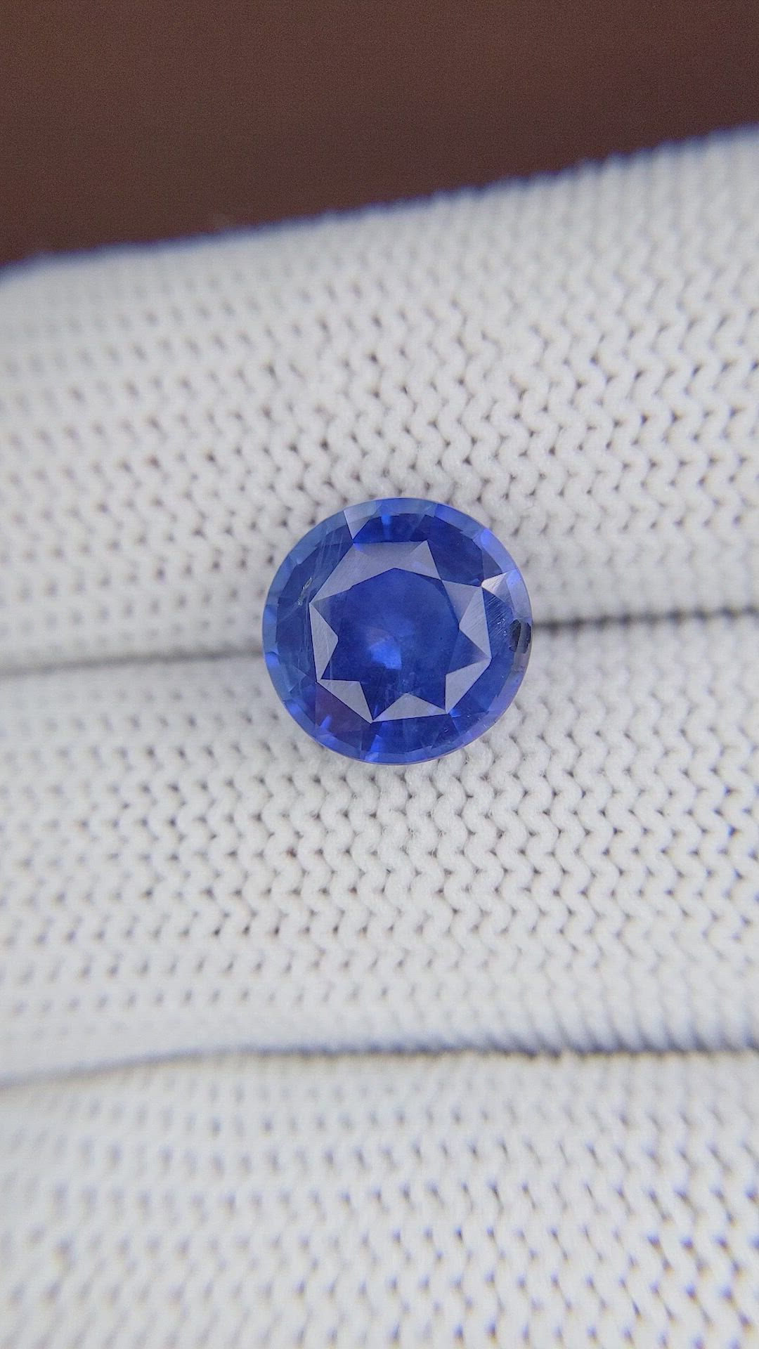 5.39 Ct. Color Change Sapphire from Ceylon (Sri Lanka) Size Video