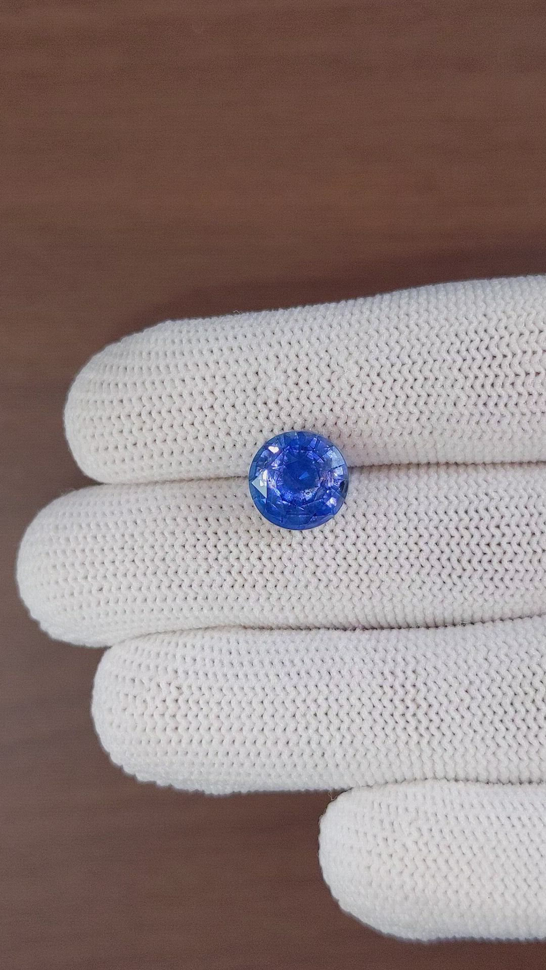 5.39 Ct. Color Change Sapphire from Ceylon (Sri Lanka) Size Video