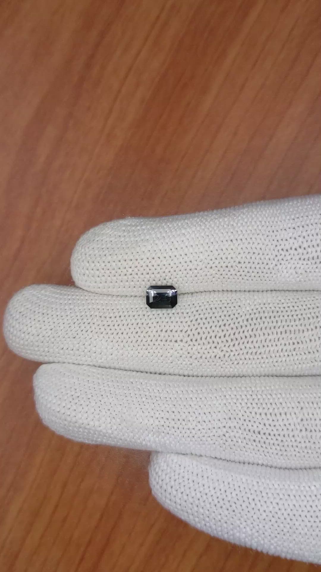 0.86 Ct. Greyish Blue Sapphire from Ceylon (Sri Lanka) Size Video