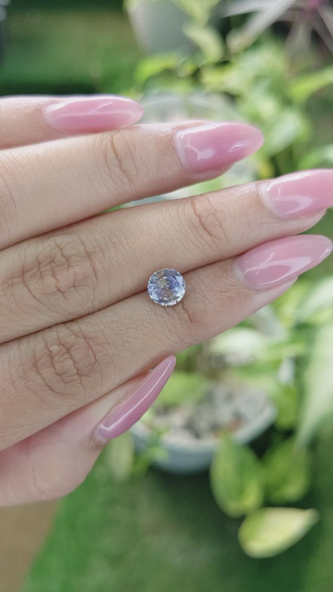 1.22 Ct. Bi Color Sapphire from Ceylon (Sri Lanka) Size Video