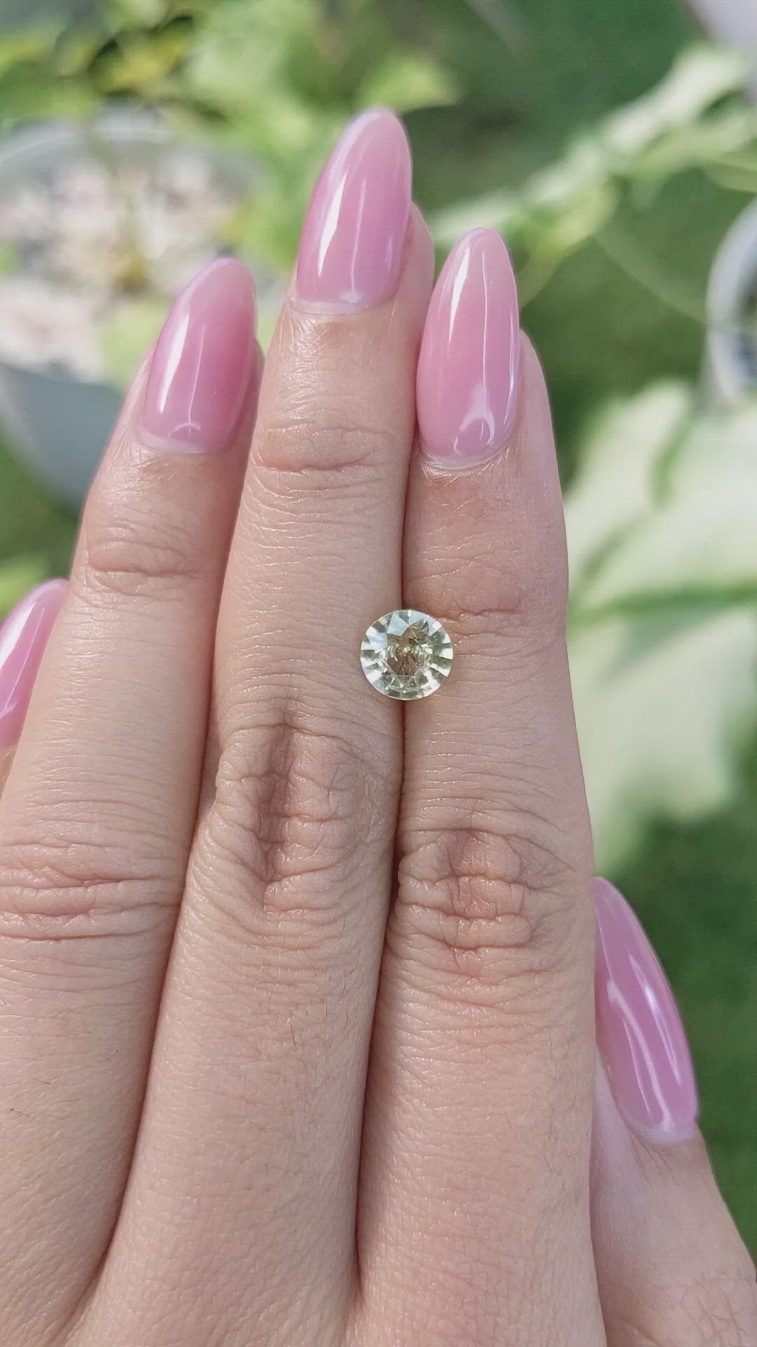 1.09 Ct. Yellow Sapphire from Ceylon (Sri Lanka) Size Video