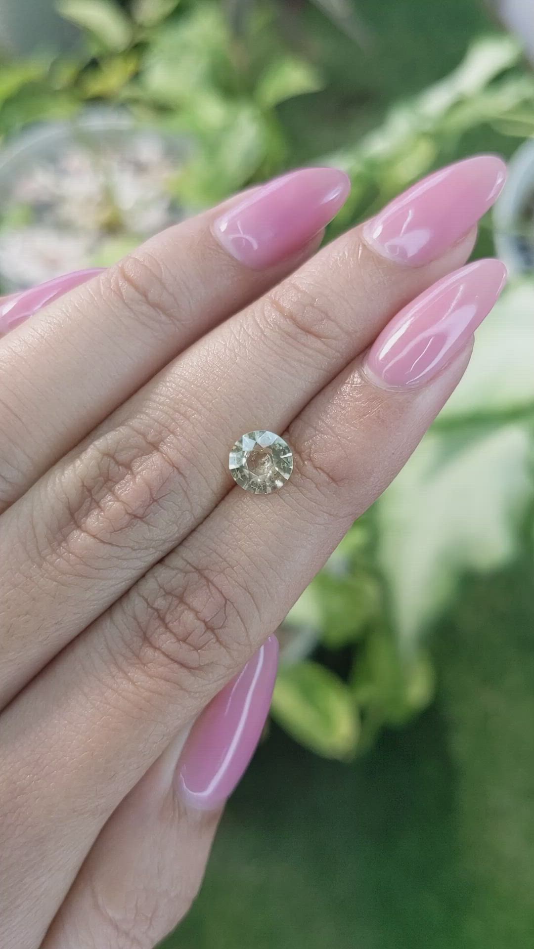 1.09 Ct. Yellow Sapphire from Ceylon (Sri Lanka) Size Video