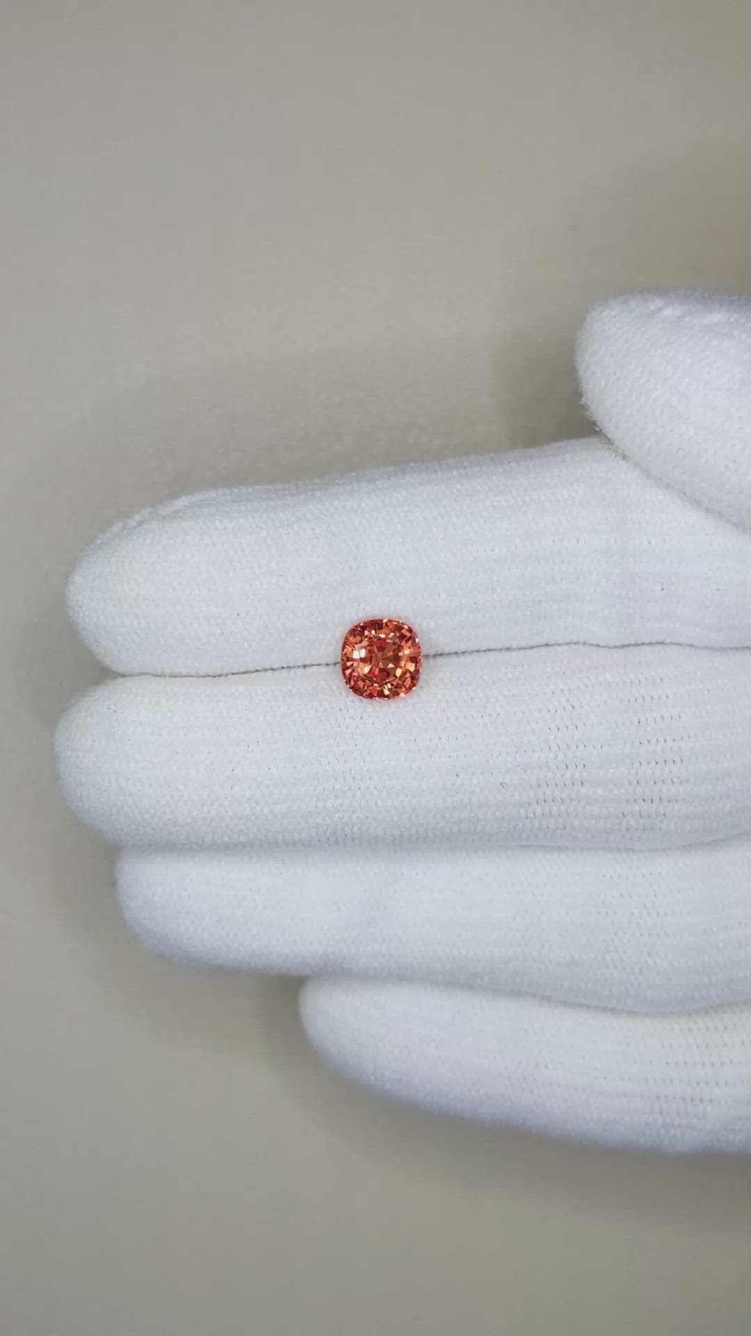 1.39 Ct. Reddish Orange Sapphire from Ceylon (Sri Lanka) Size Video