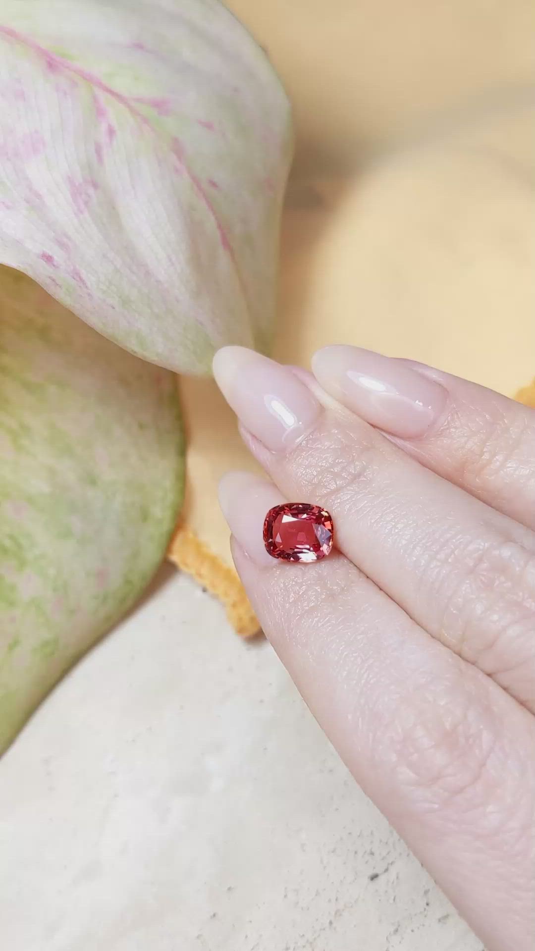 2.78 Ct. Padparadscha Sapphire from Ceylon (Sri Lanka) Size Video