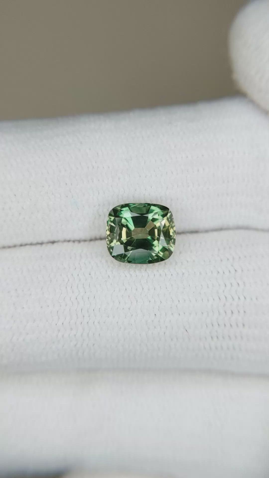 2.32 Ct. Green Sapphire from Ceylon (Sri Lanka) Size Video