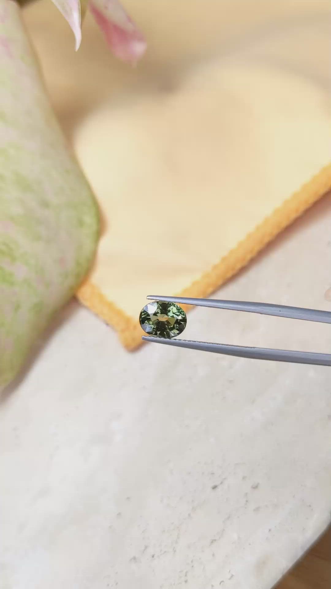 2.73 Ct. Green Sapphire from Ceylon (Sri Lanka) Size Video