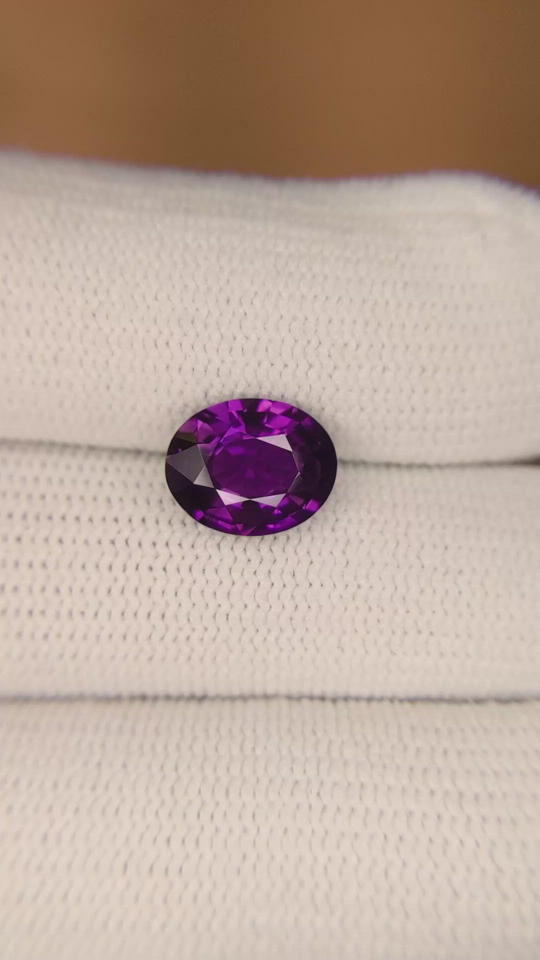 2.60 Ct. Color Change Sapphire from Ceylon (Sri Lanka) Size Video