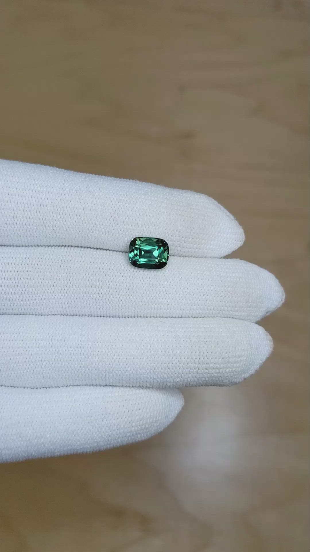 3.10 Ct. Bluish Green Sapphire from Ceylon (Sri Lanka) Size Video