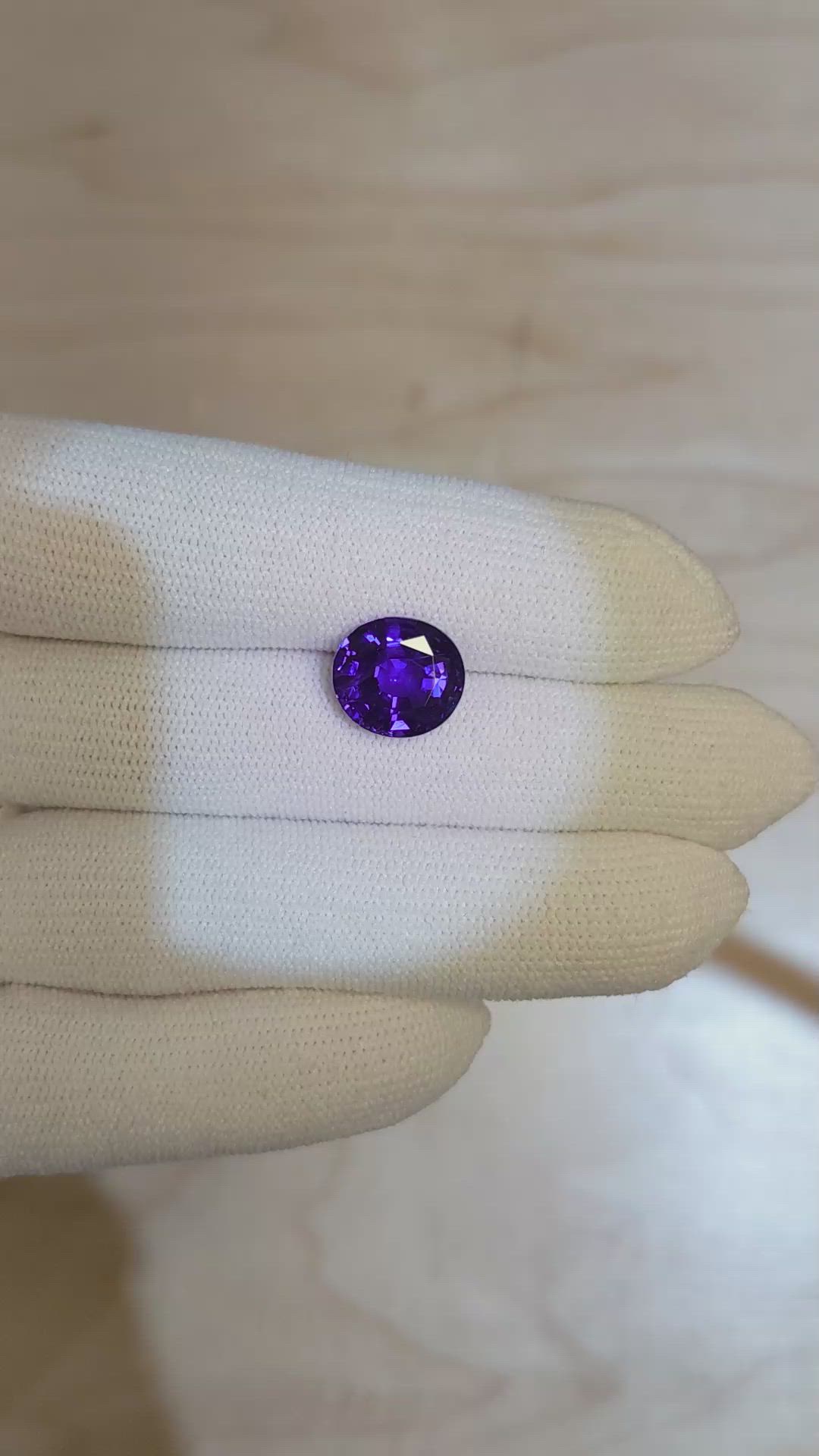 5.49 Ct. Color Change Sapphire from Ceylon (Sri Lanka) Size Video