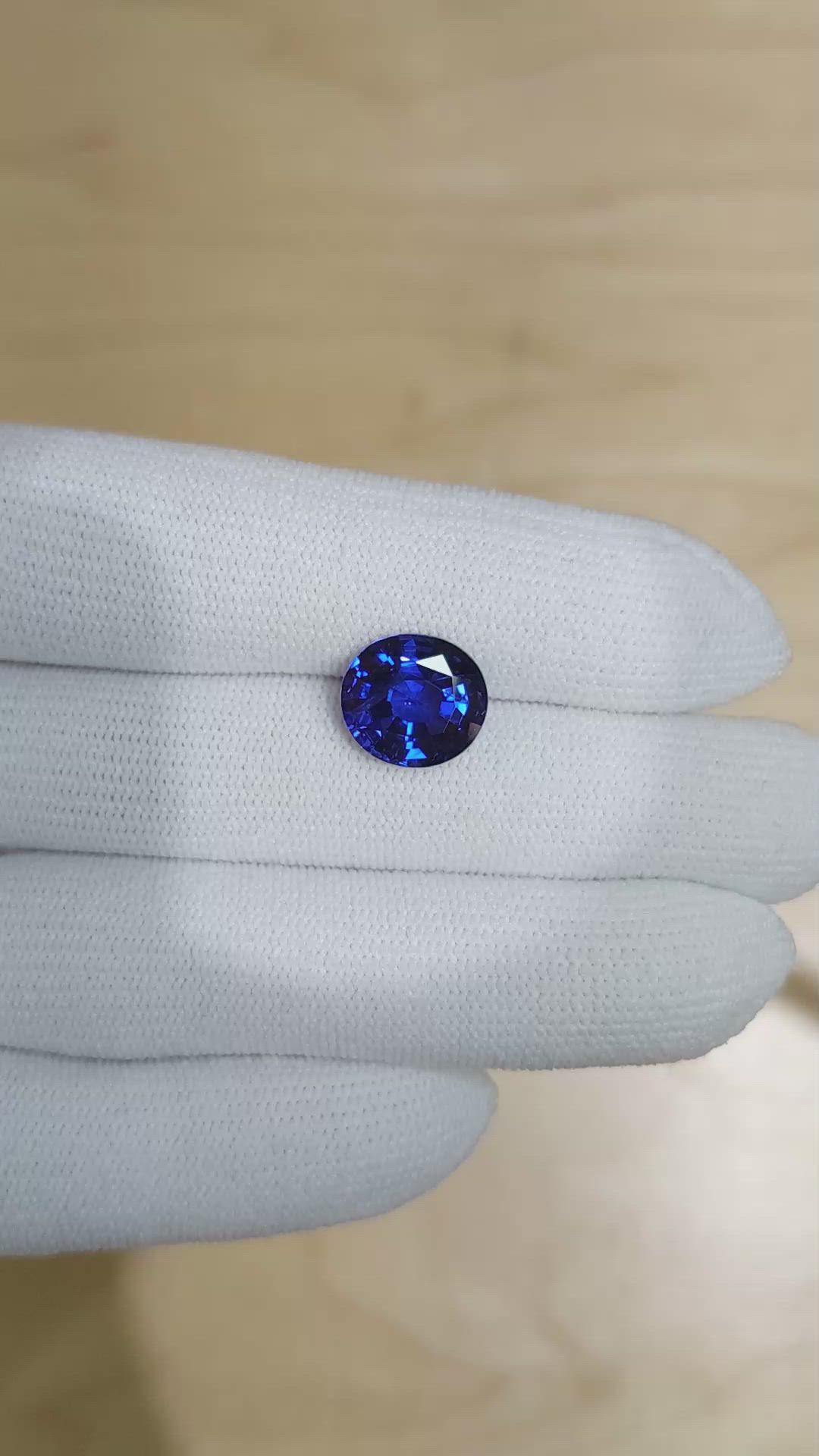 5.49 Ct. Color Change Sapphire from Ceylon (Sri Lanka) Size Video