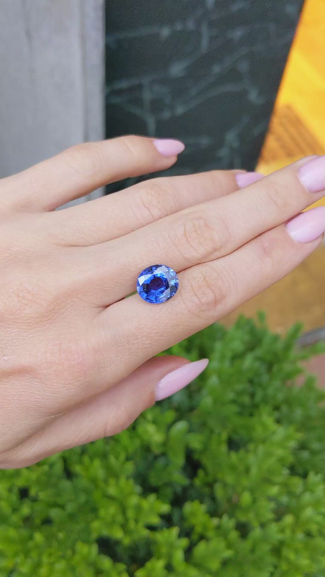 5.49 Ct. Color Change Sapphire from Ceylon (Sri Lanka) Size Video