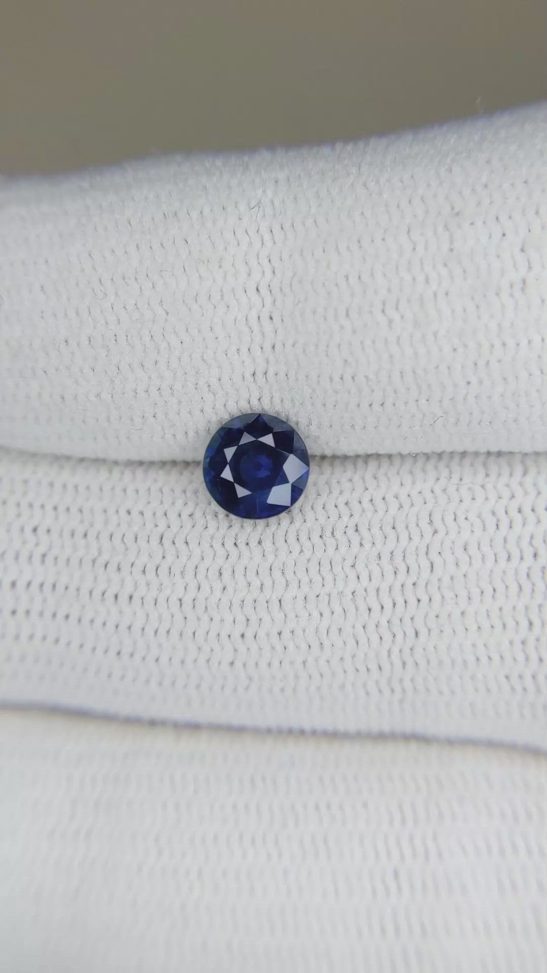 0.92 Ct. Blue Sapphire from Ceylon (Sri Lanka) Size Video
