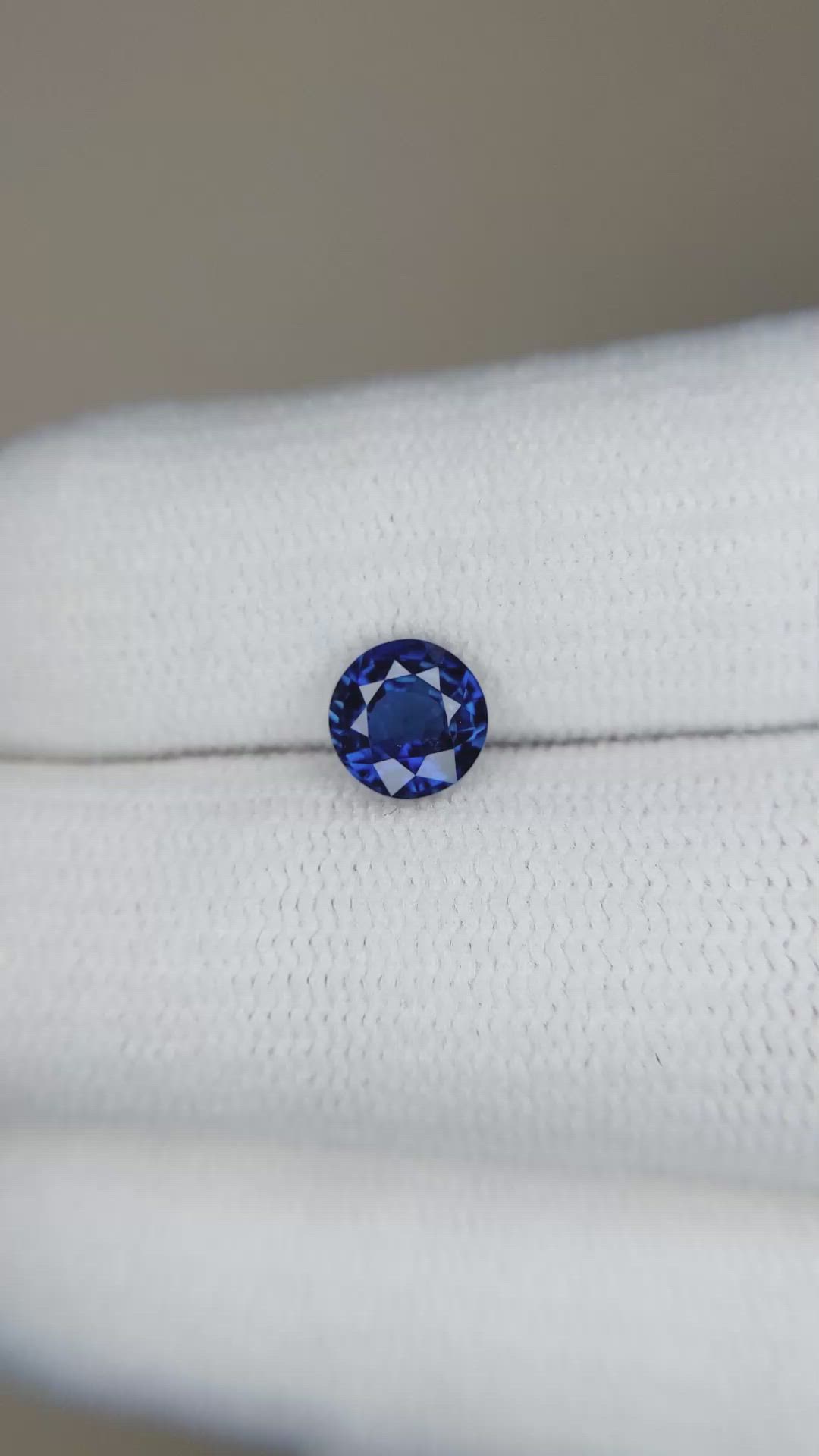 1.02 Ct. Blue Sapphire from Ceylon (Sri Lanka) Size Video