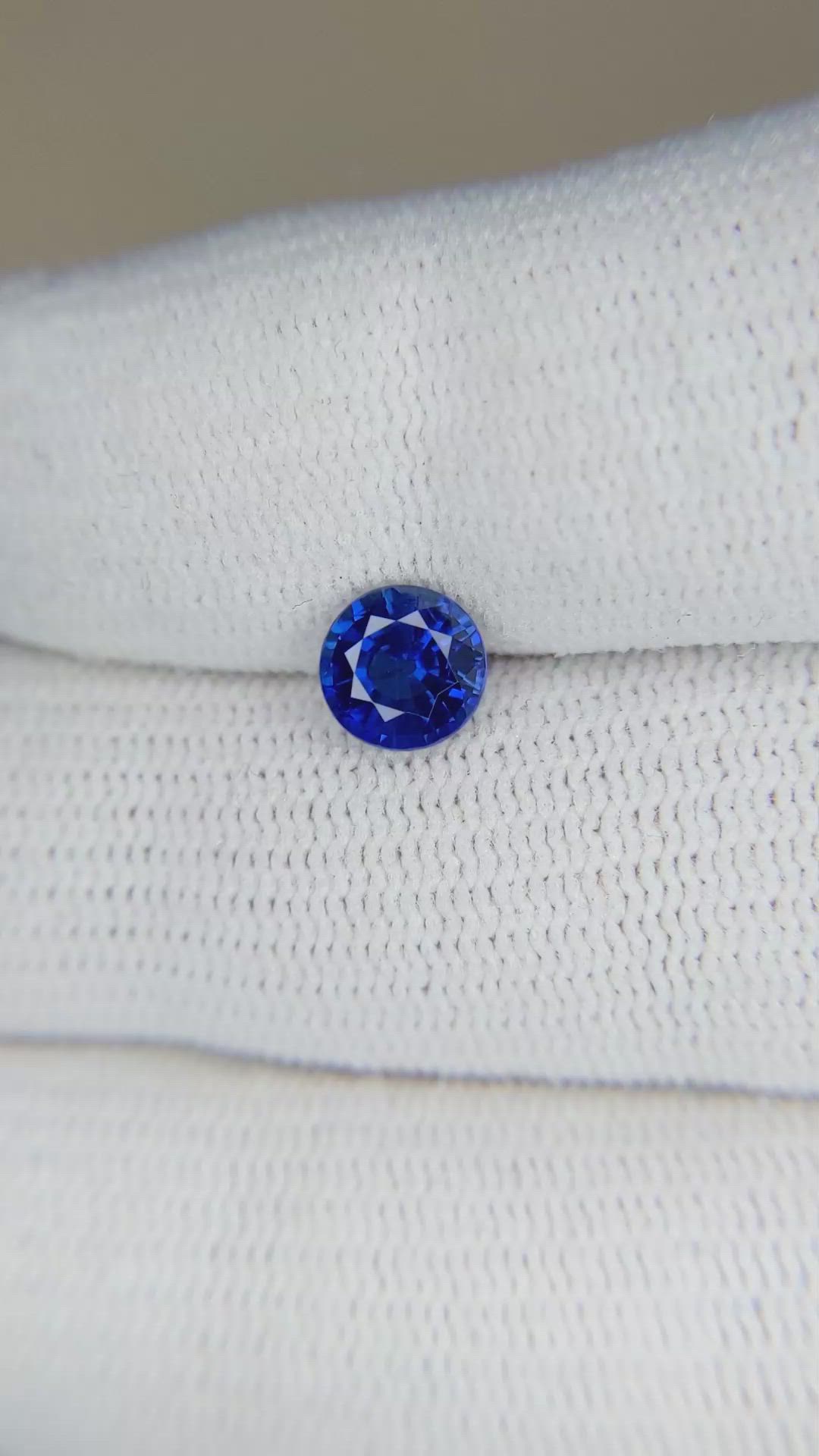 1.11 Ct. Blue Sapphire from Ceylon (Sri Lanka) Size Video