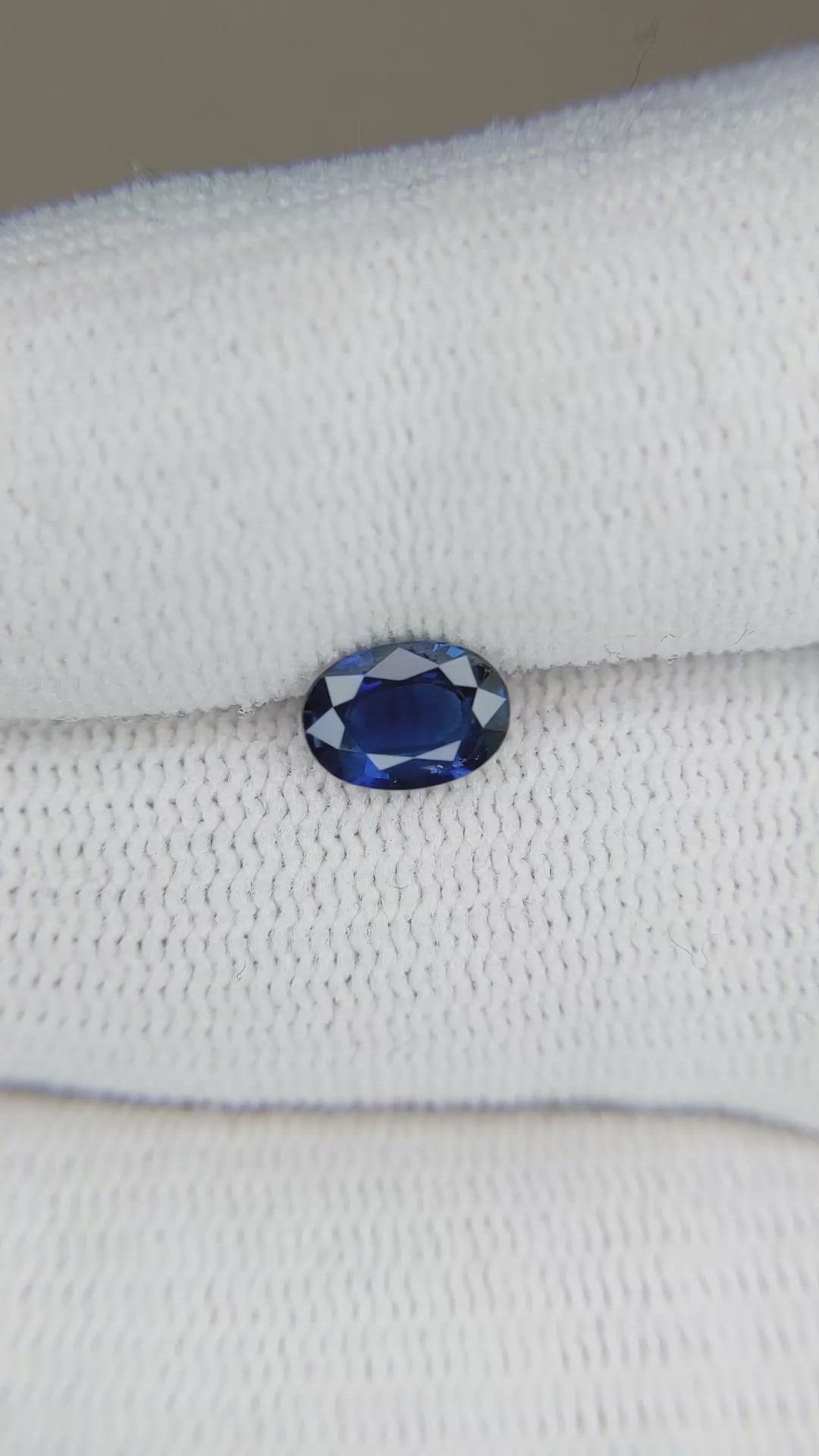 0.89 Ct. Blue Sapphire from Ceylon (Sri Lanka) Size Video