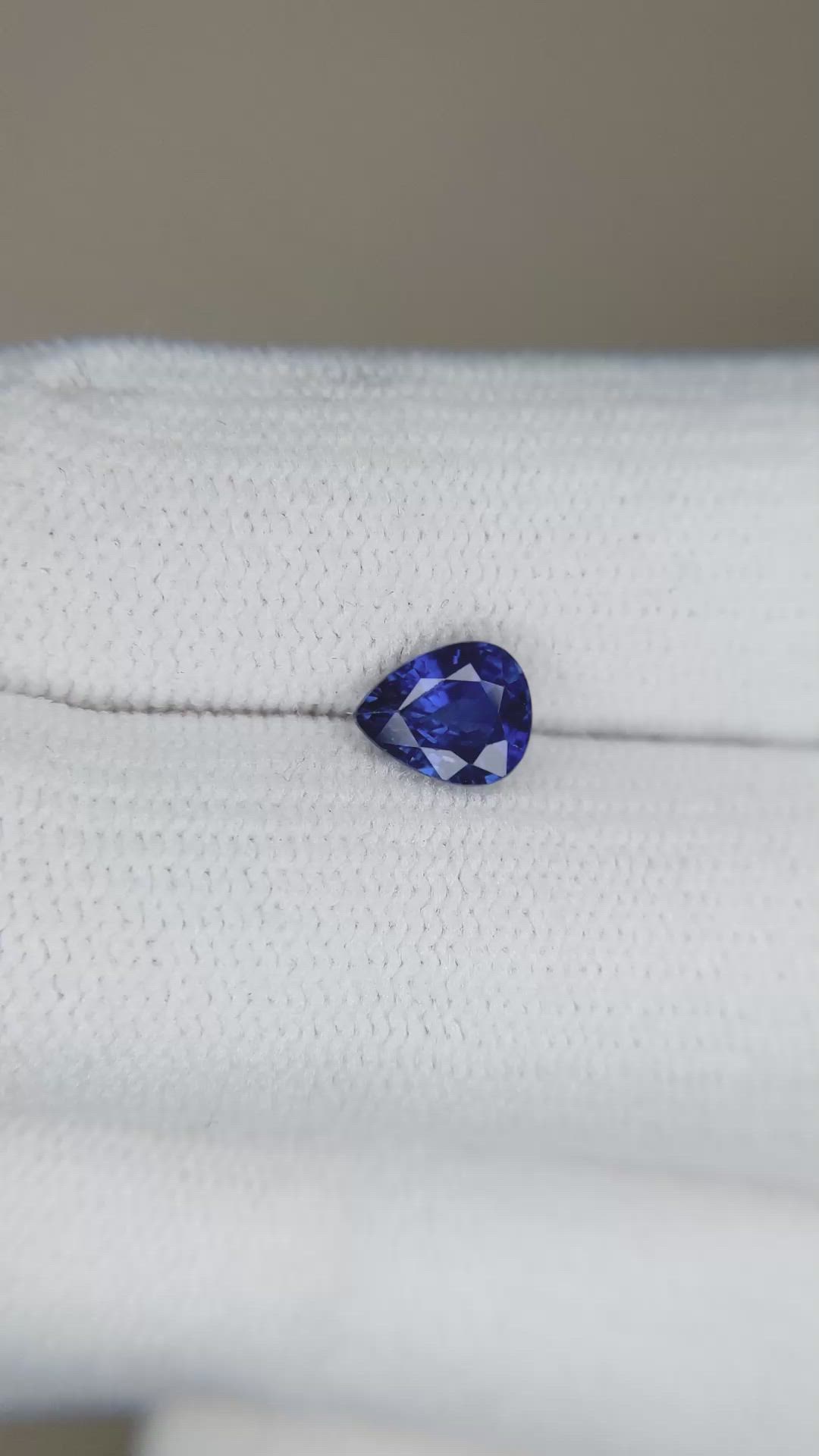 0.92 Ct. Blue Sapphire from Ceylon (Sri Lanka) Size Video