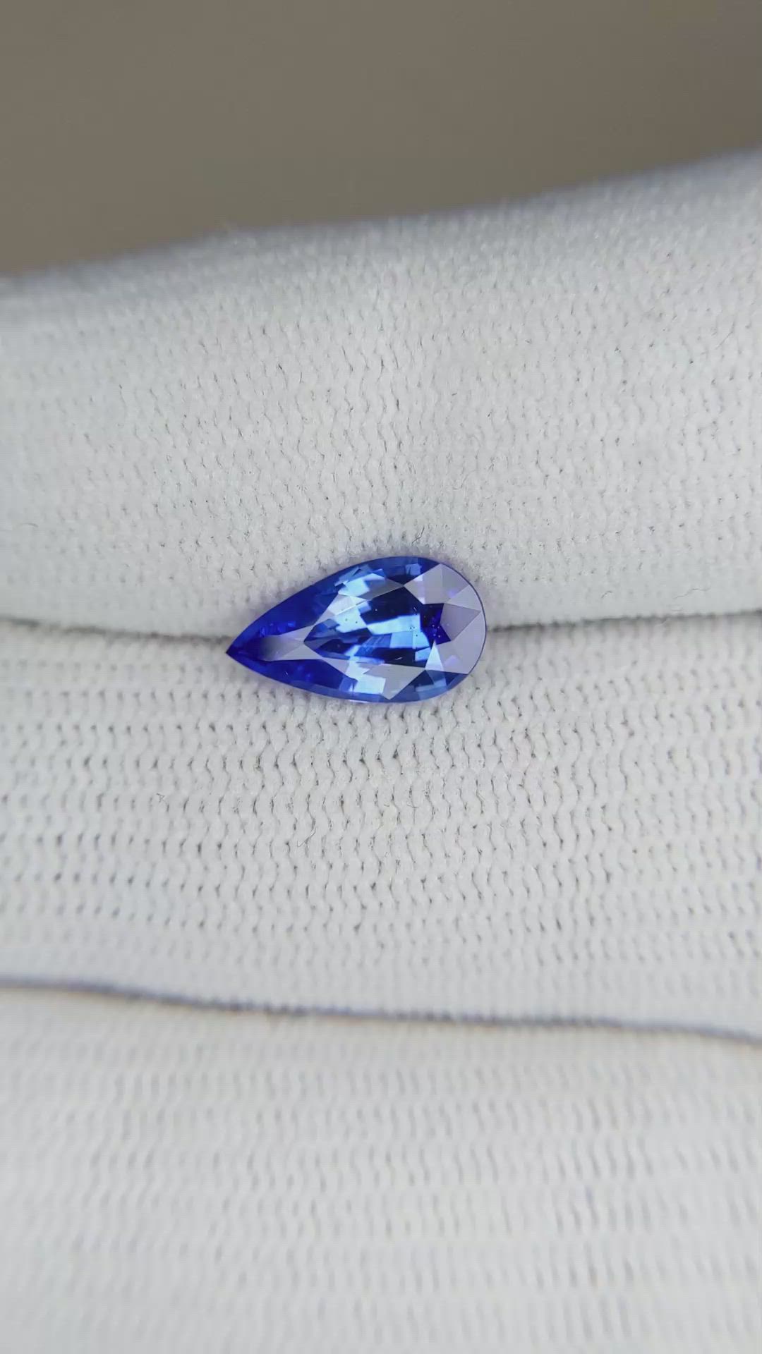 1.85 Ct. Blue Sapphire from Ceylon (Sri Lanka) Size Video