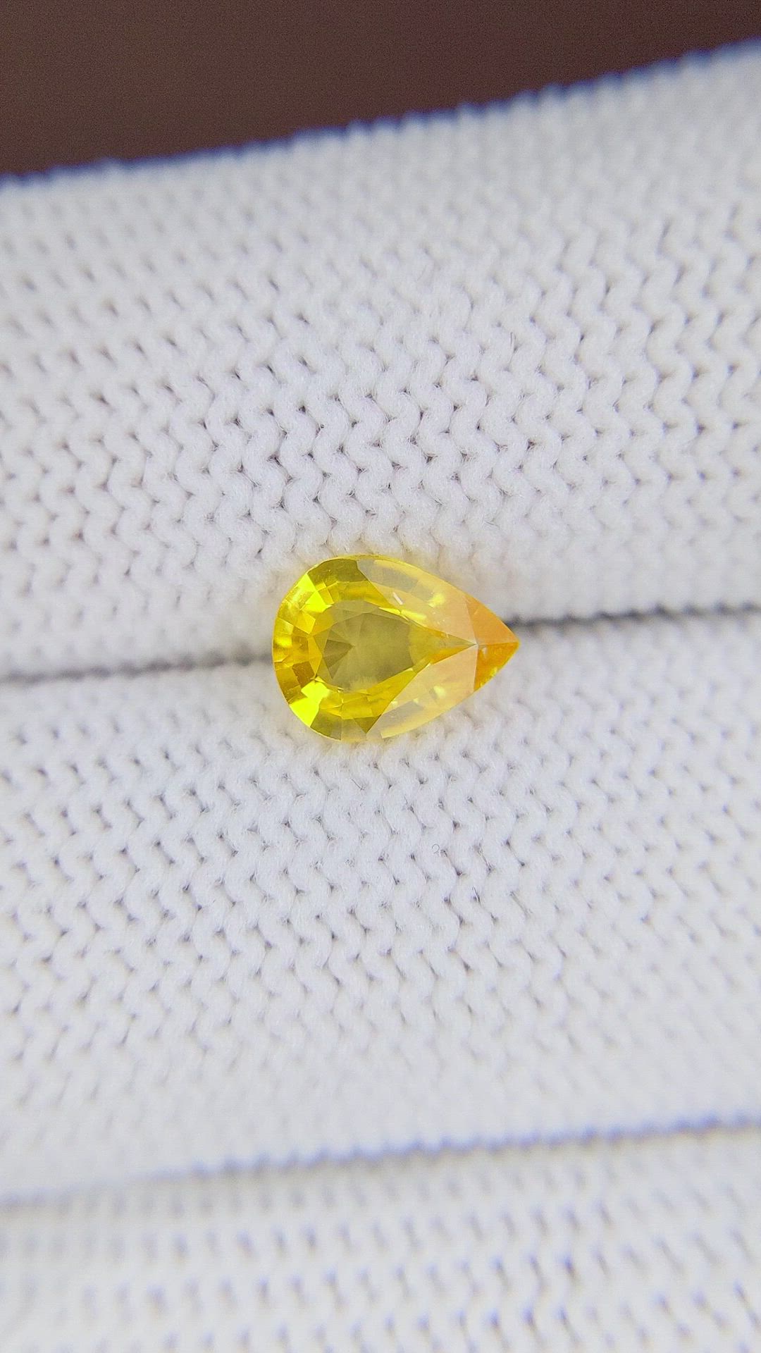 0.98 Ct. Orangish Yellow Sapphire from Ceylon (Sri Lanka) Size Video
