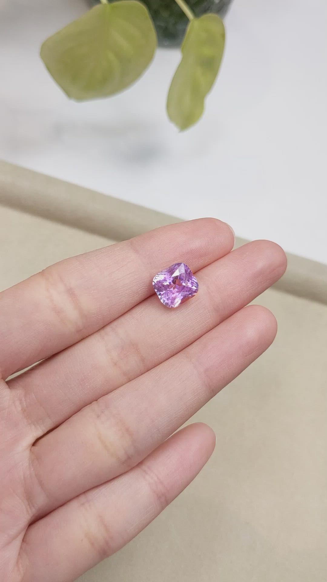 5.28 Ct. Pinkish Purple Sapphire from Ceylon (Sri Lanka) Size Video
