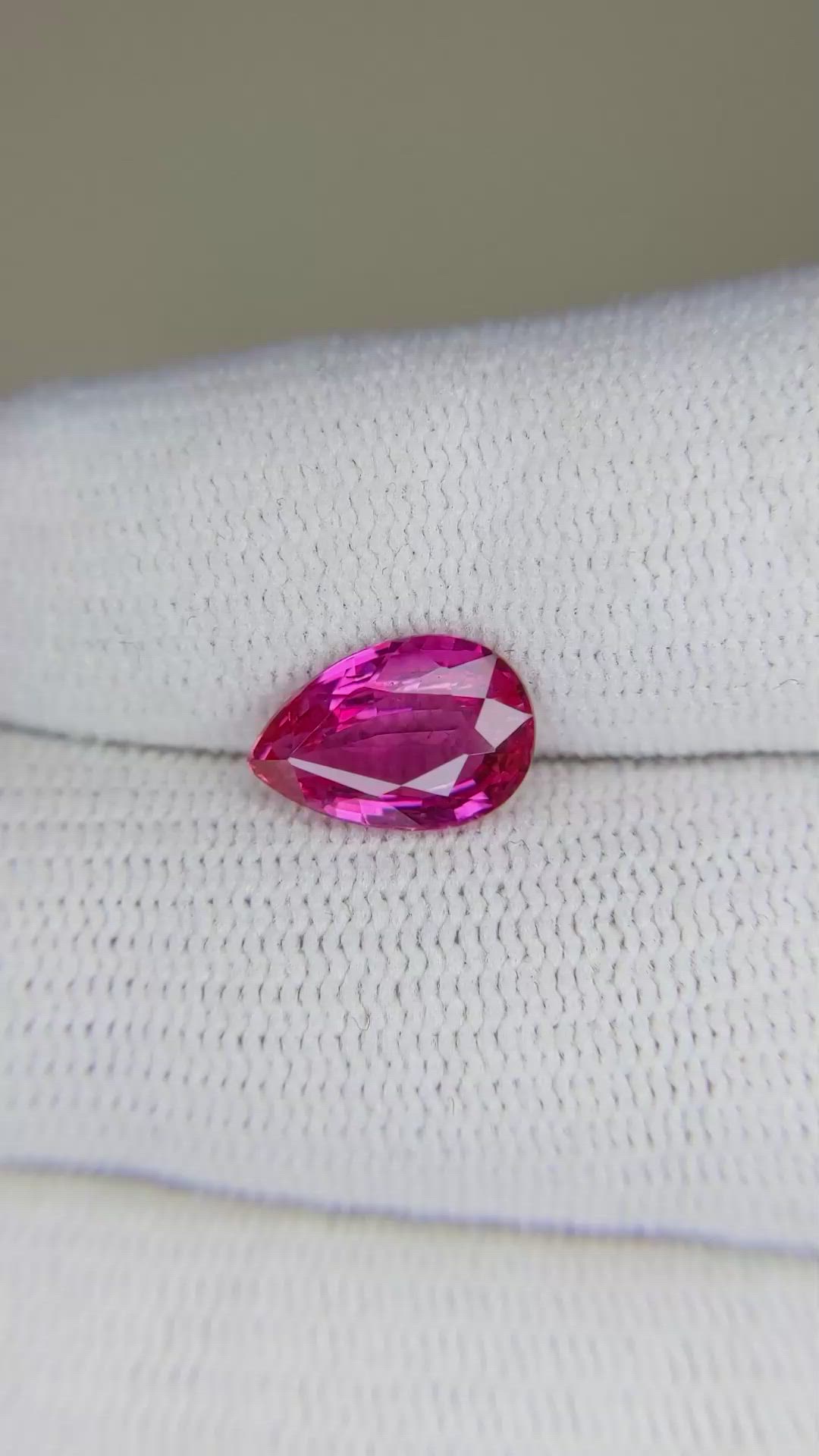 2.54 Ct. Pink Sapphire from Ceylon (Sri Lanka) Size Video