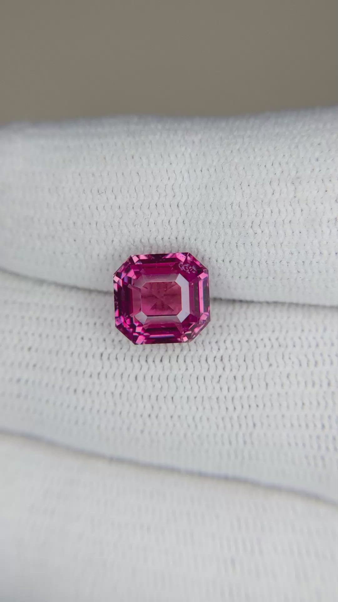 4.63 Ct. Pink Sapphire from Ceylon (Sri Lanka) Size Video