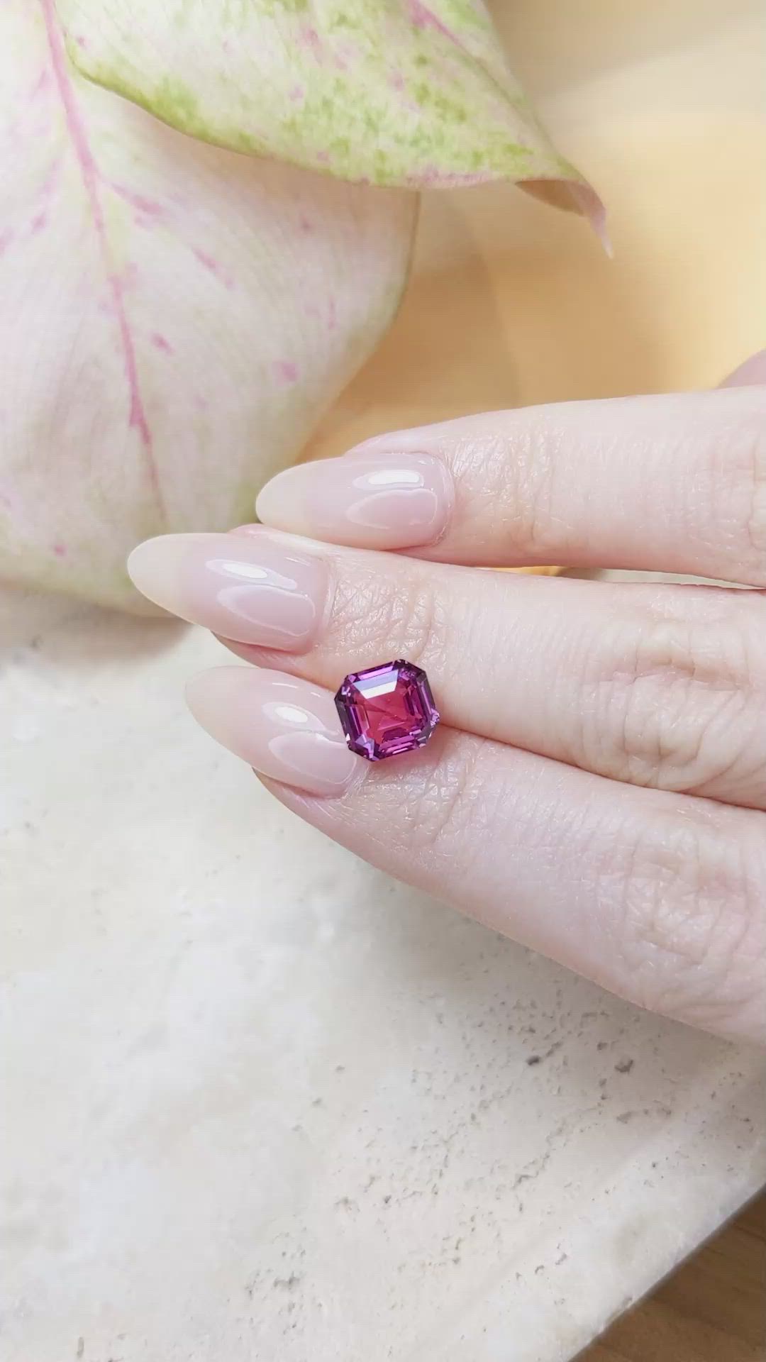 4.63 Ct. Pink Sapphire from Ceylon (Sri Lanka) Size Video
