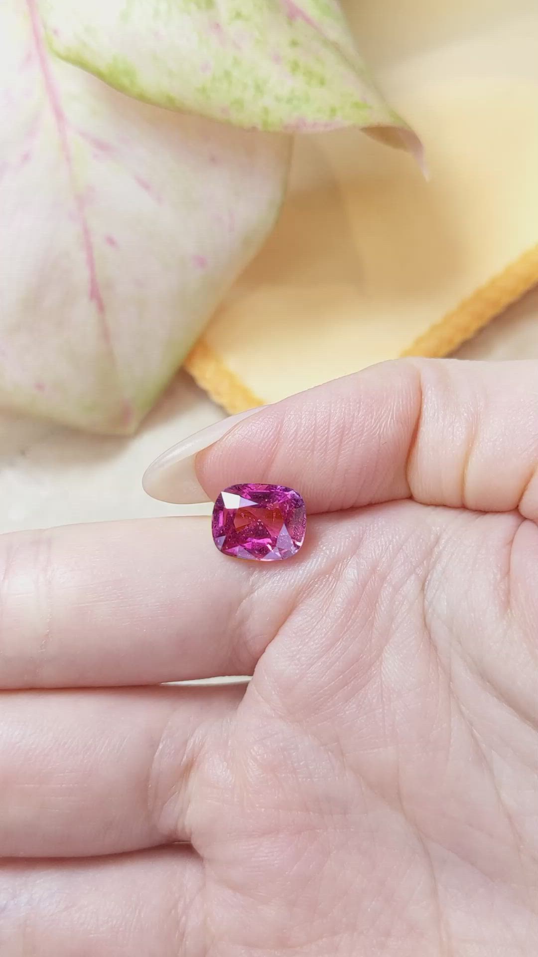 5.09 Ct. Pink Sapphire from Ceylon (Sri Lanka) Size Video