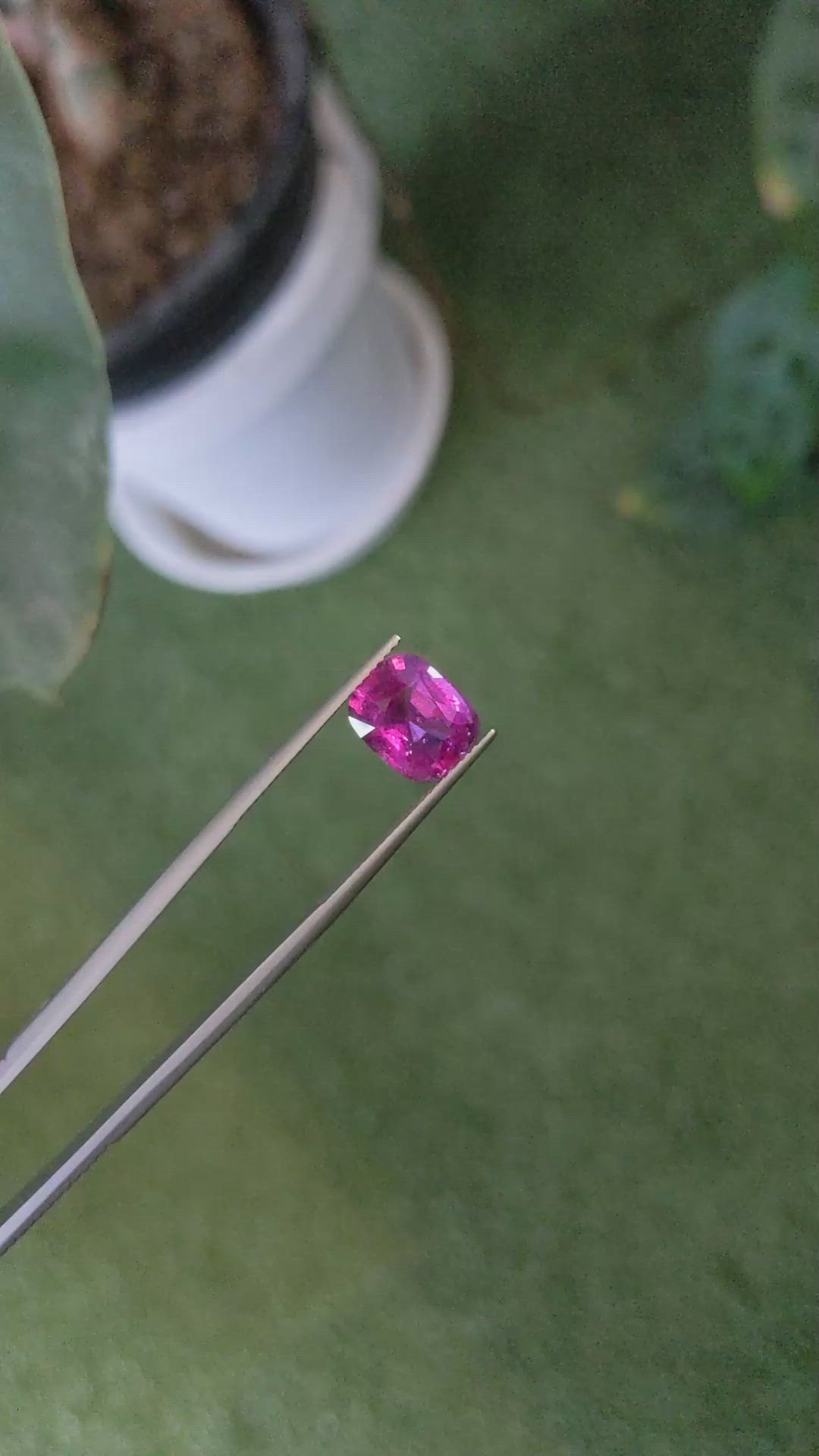 5.09 Ct. Pink Sapphire from Ceylon (Sri Lanka) Size Video