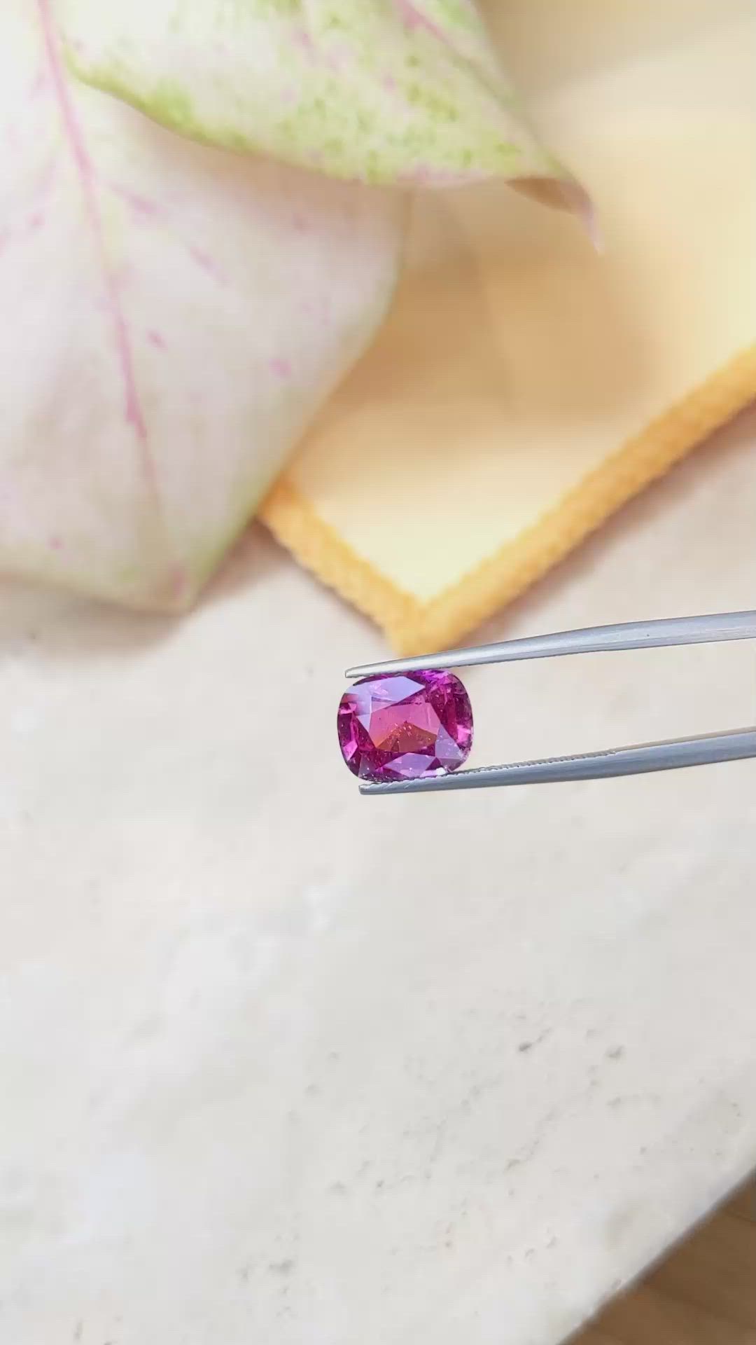 5.09 Ct. Pink Sapphire from Ceylon (Sri Lanka) Size Video