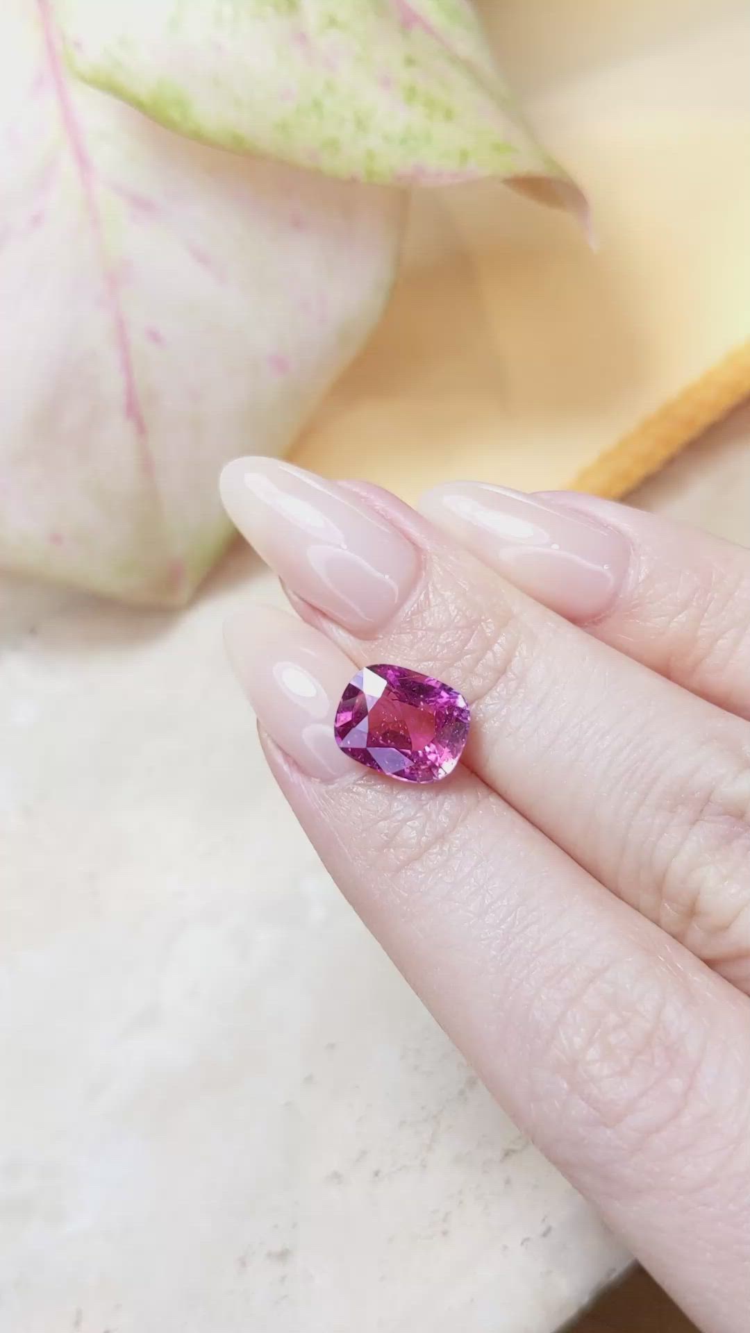5.09 Ct. Pink Sapphire from Ceylon (Sri Lanka) Size Video