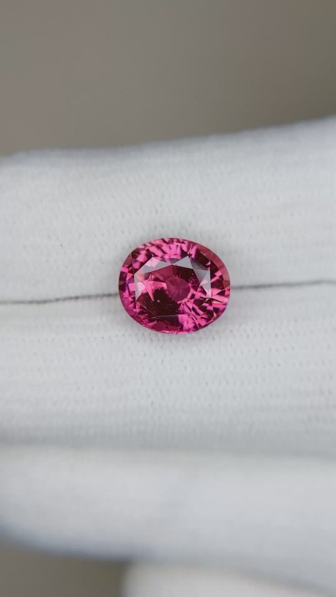 4.14 Ct. Pink Sapphire from Ceylon (Sri Lanka) Size Video
