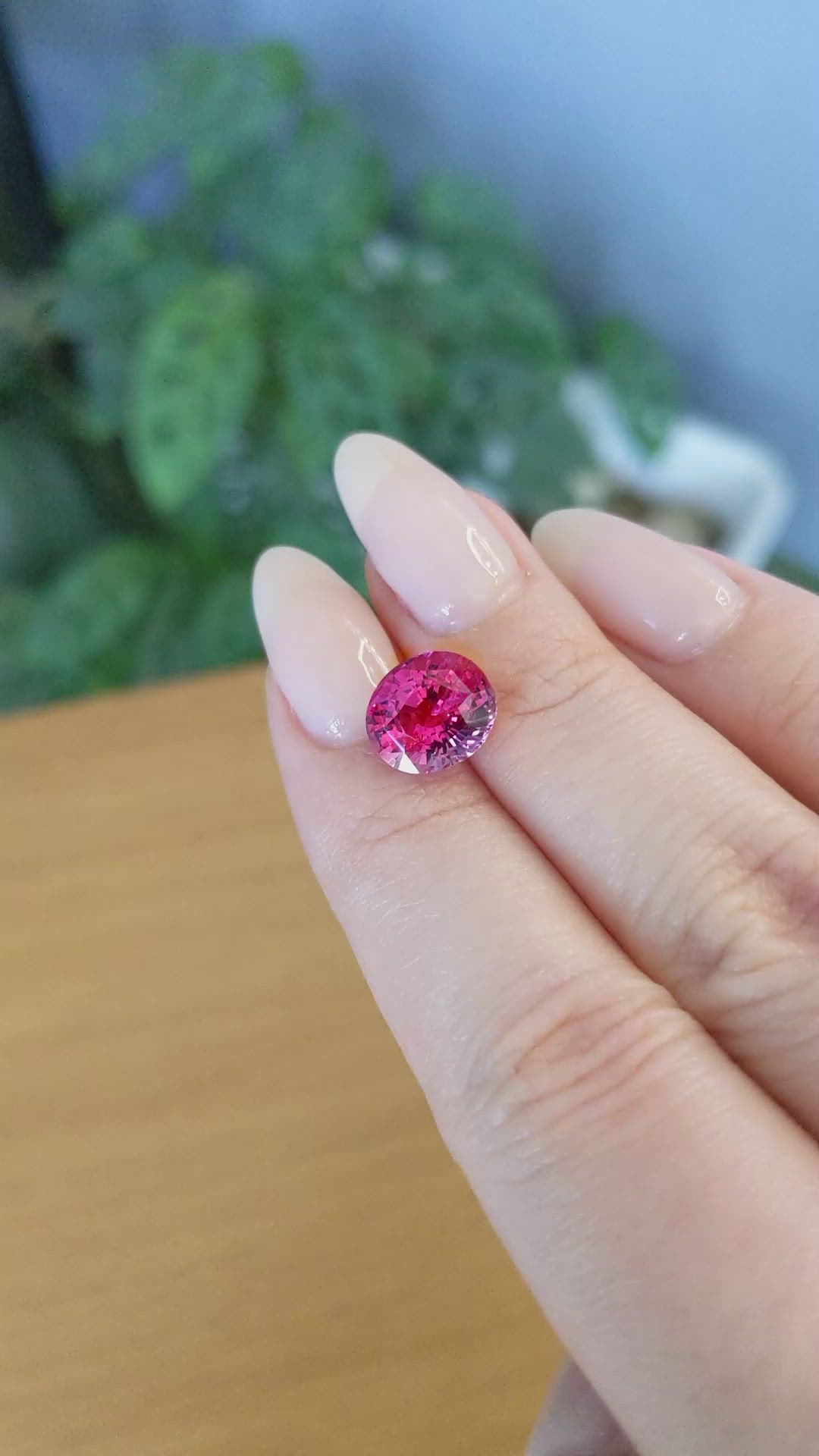 4.14 Ct. Pink Sapphire from Ceylon (Sri Lanka) Size Video