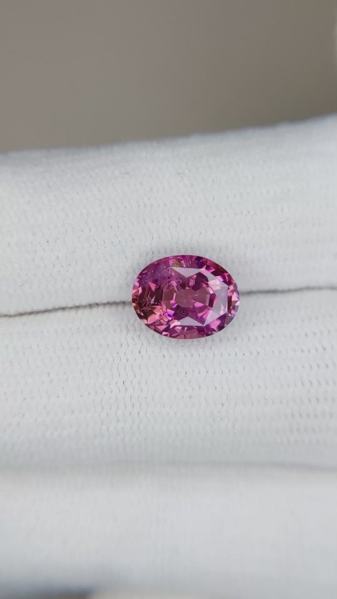 3.00 Ct. Purplish Pink Sapphire from Ceylon (Sri Lanka) Size Video