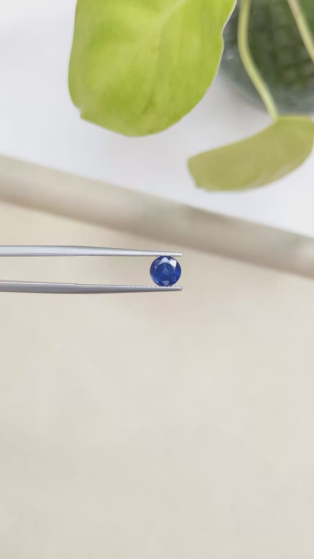 1.15 Ct. Blue Sapphire from Ceylon (Sri Lanka) Size Video