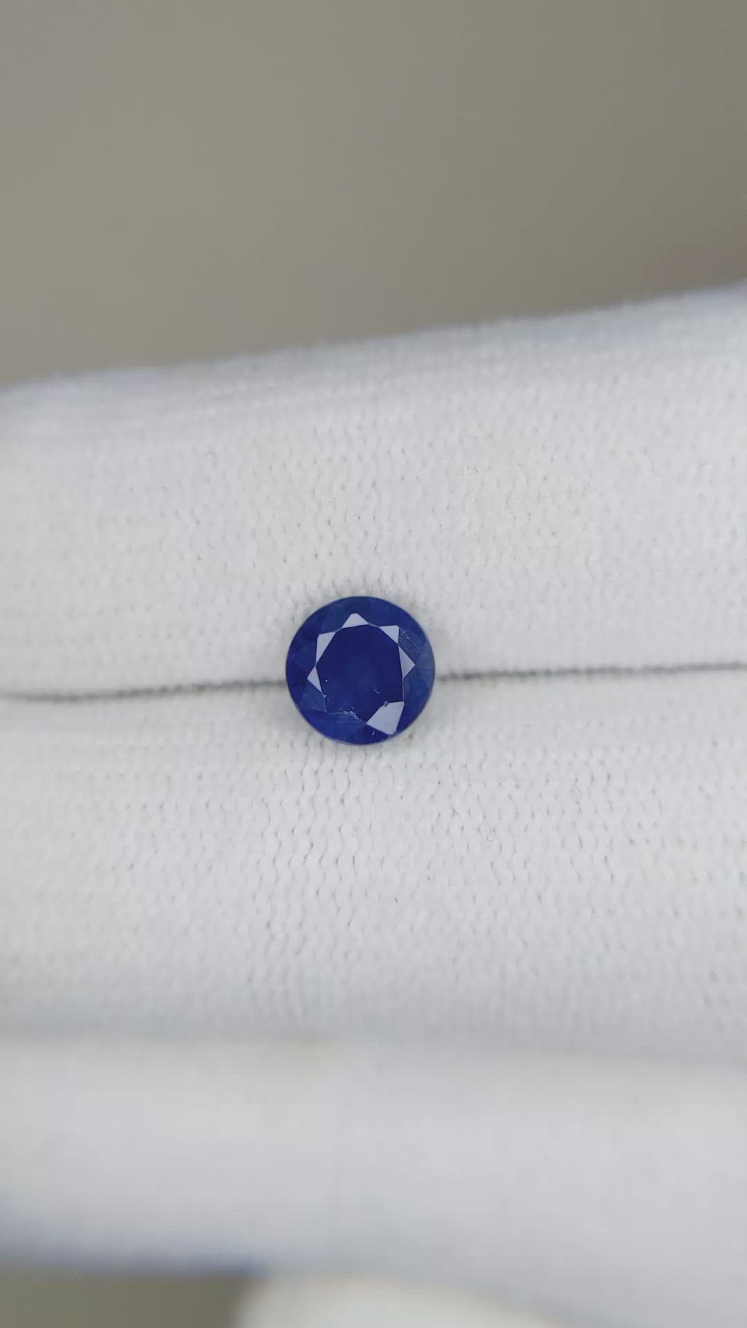 1.15 Ct. Blue Sapphire from Ceylon (Sri Lanka) Size Video