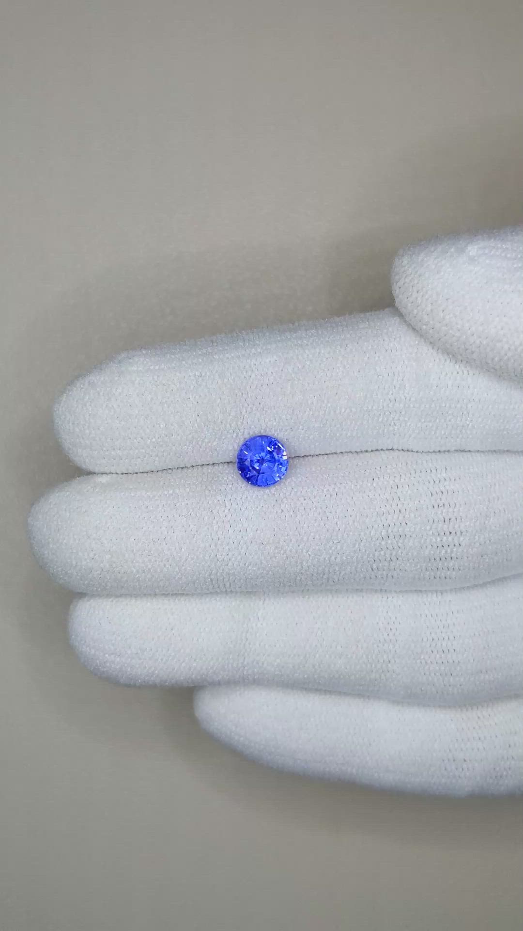 0.90 Ct. Blue Sapphire from Ceylon (Sri Lanka) Size Video