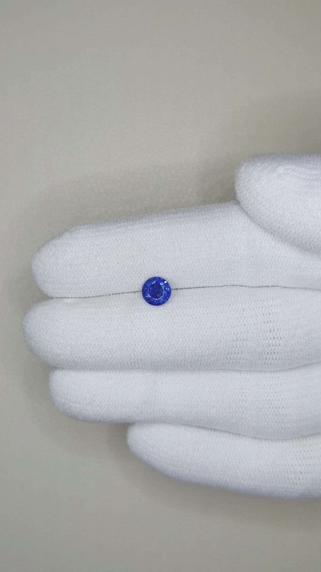 0.80 Ct. Blue Sapphire from Ceylon (Sri Lanka) Size Video