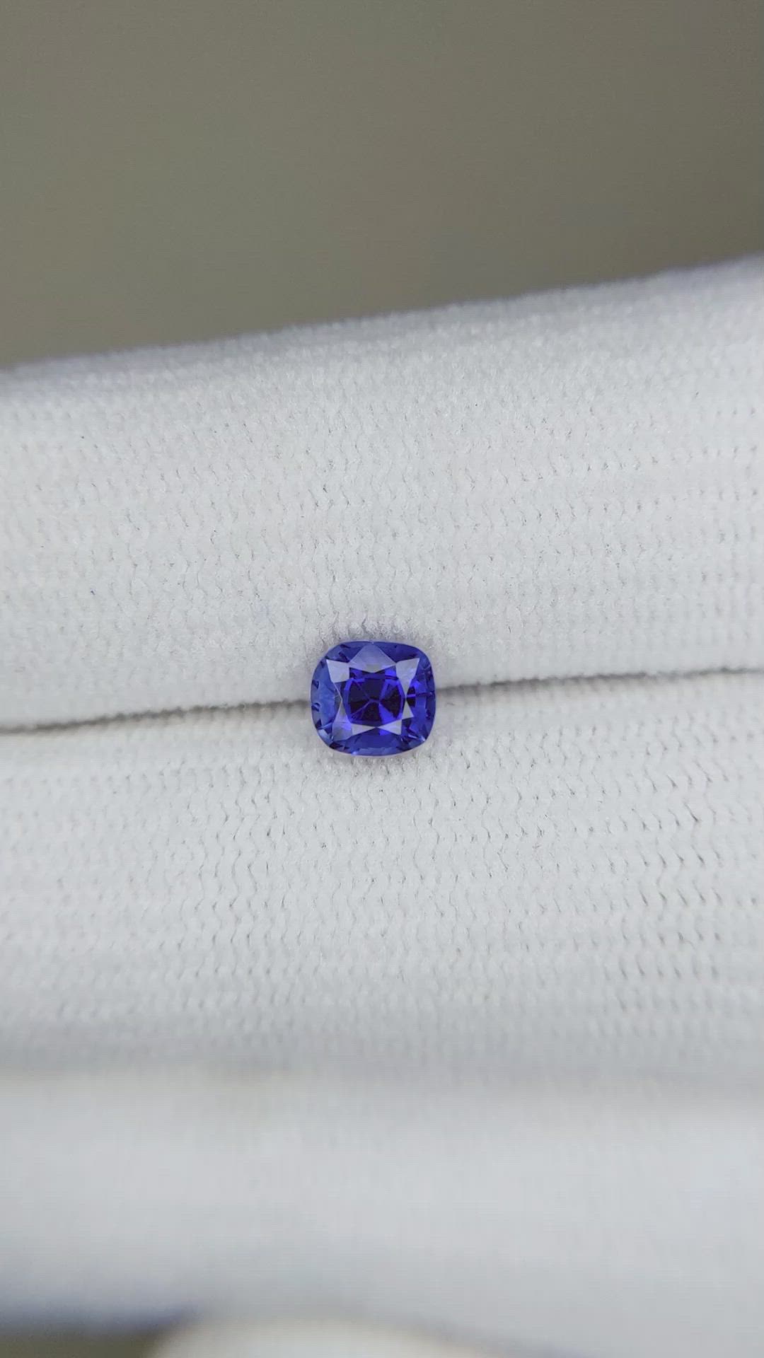 0.67 Ct. Blue Sapphire from Ceylon (Sri Lanka) Size Video