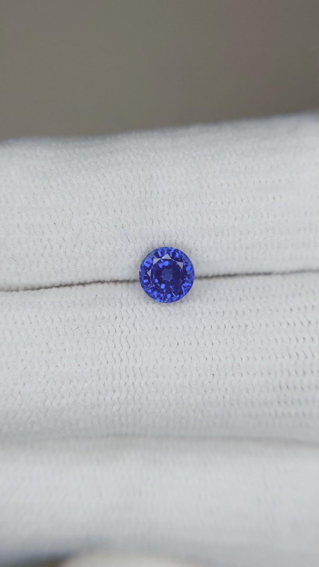 0.73 Ct. Blue Sapphire from Ceylon (Sri Lanka) Size Video