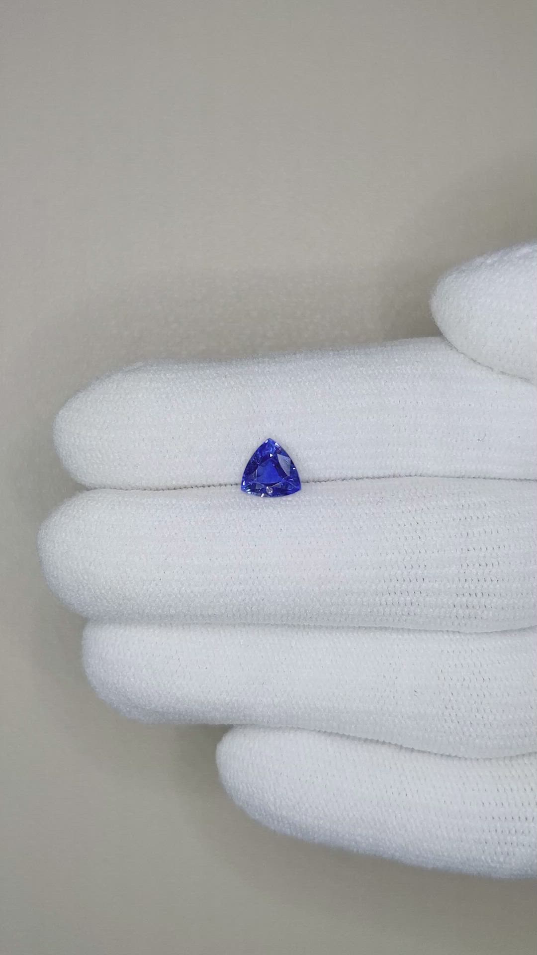 0.78 Ct. Blue Sapphire from Ceylon (Sri Lanka) Size Video