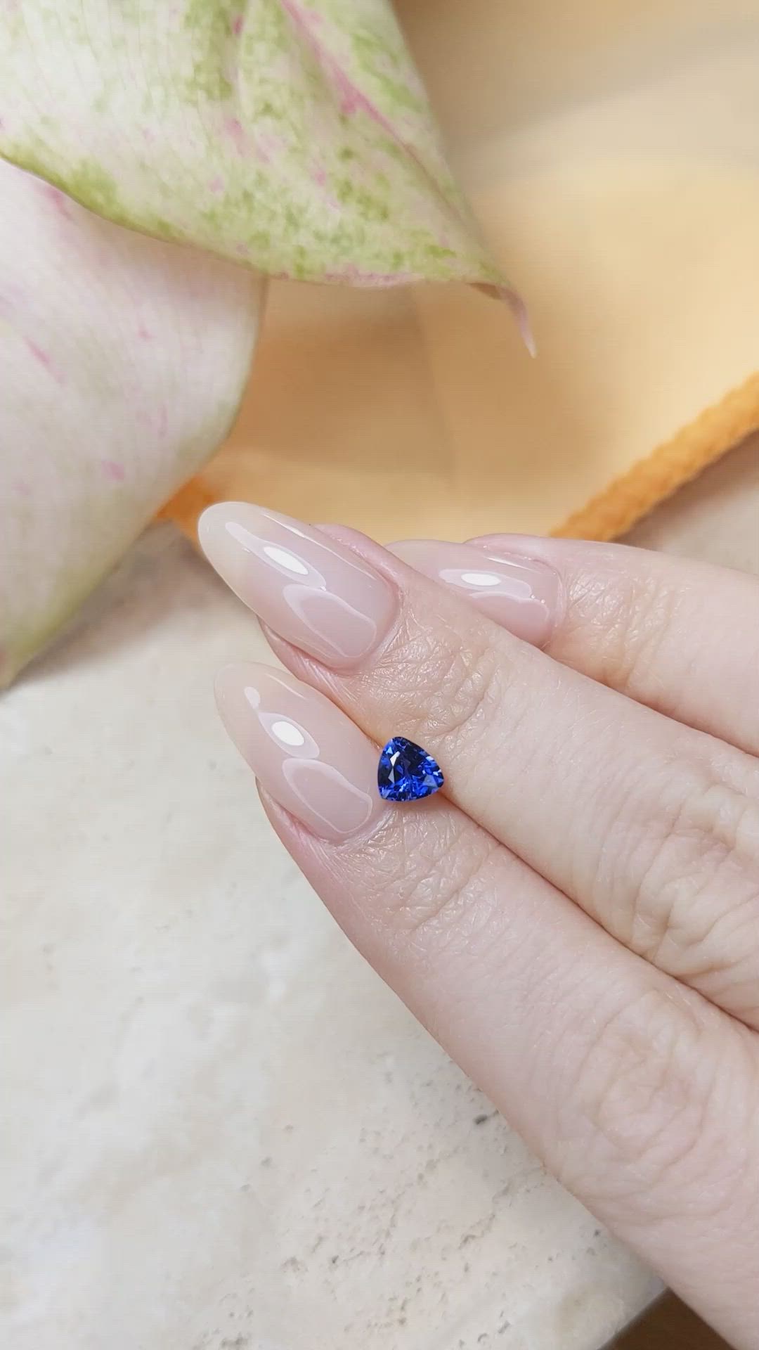 0.75 Ct. Blue Sapphire from Ceylon (Sri Lanka) Size Video