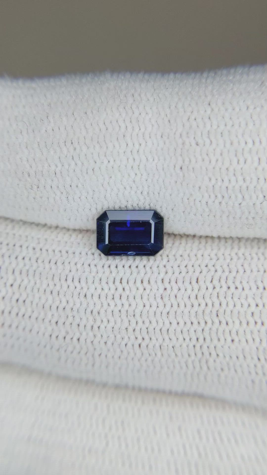 1.14 Ct. Blue Sapphire from Ceylon (Sri Lanka) Size Video