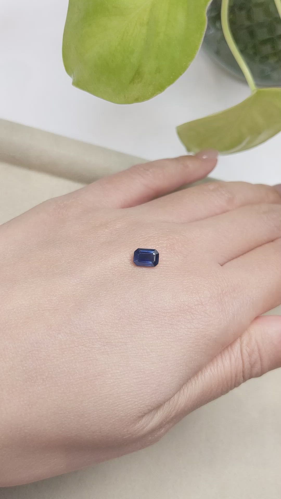 1.07 Ct. Blue Sapphire from Ceylon (Sri Lanka) Size Video
