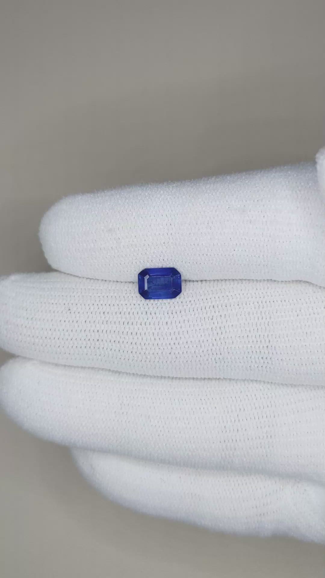 1.00 Ct. Blue Sapphire from Ceylon (Sri Lanka) Size Video