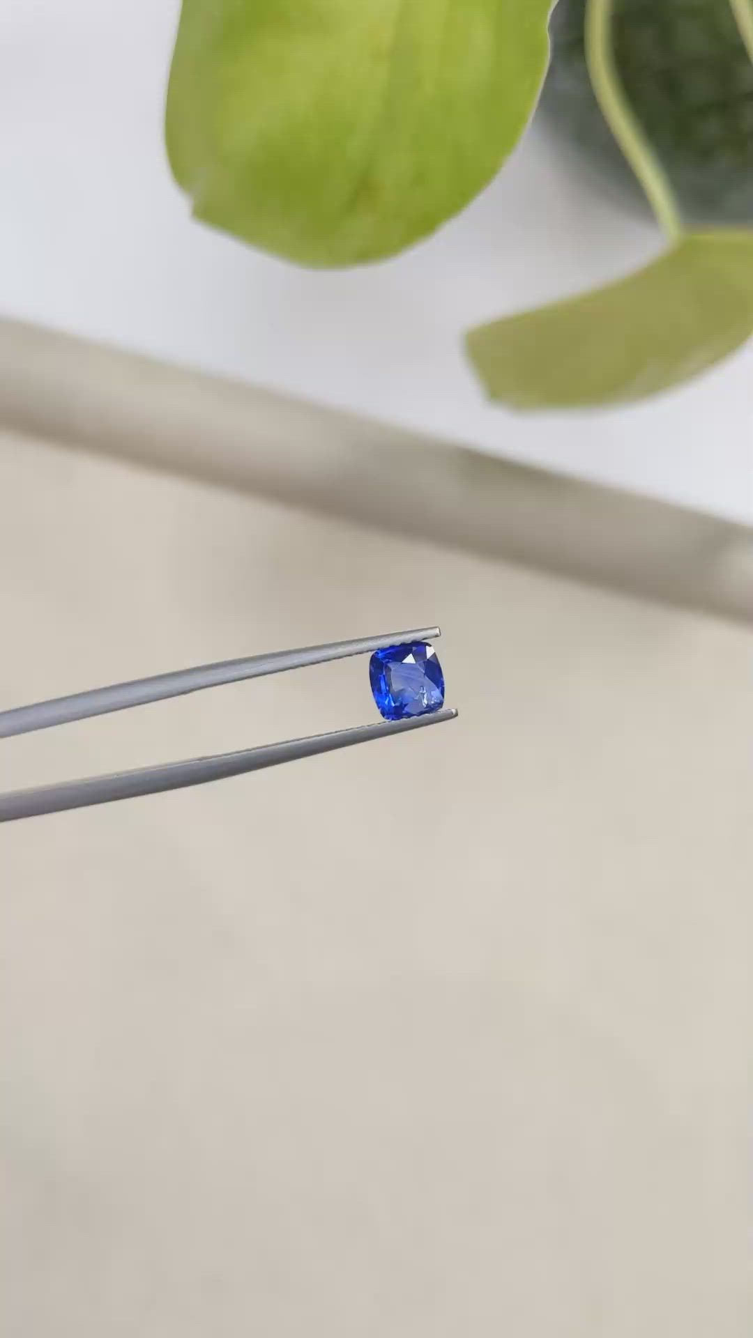 0.93 Ct. Blue Sapphire from Ceylon (Sri Lanka) Size Video