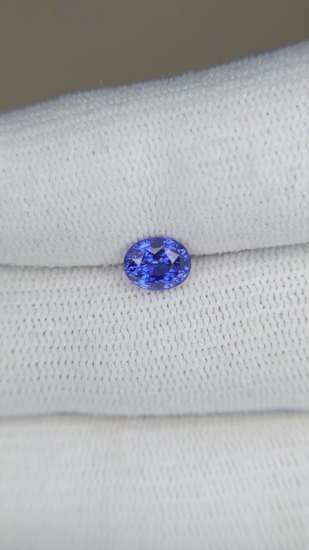 1.09 Ct. Blue Sapphire from Ceylon (Sri Lanka) Size Video