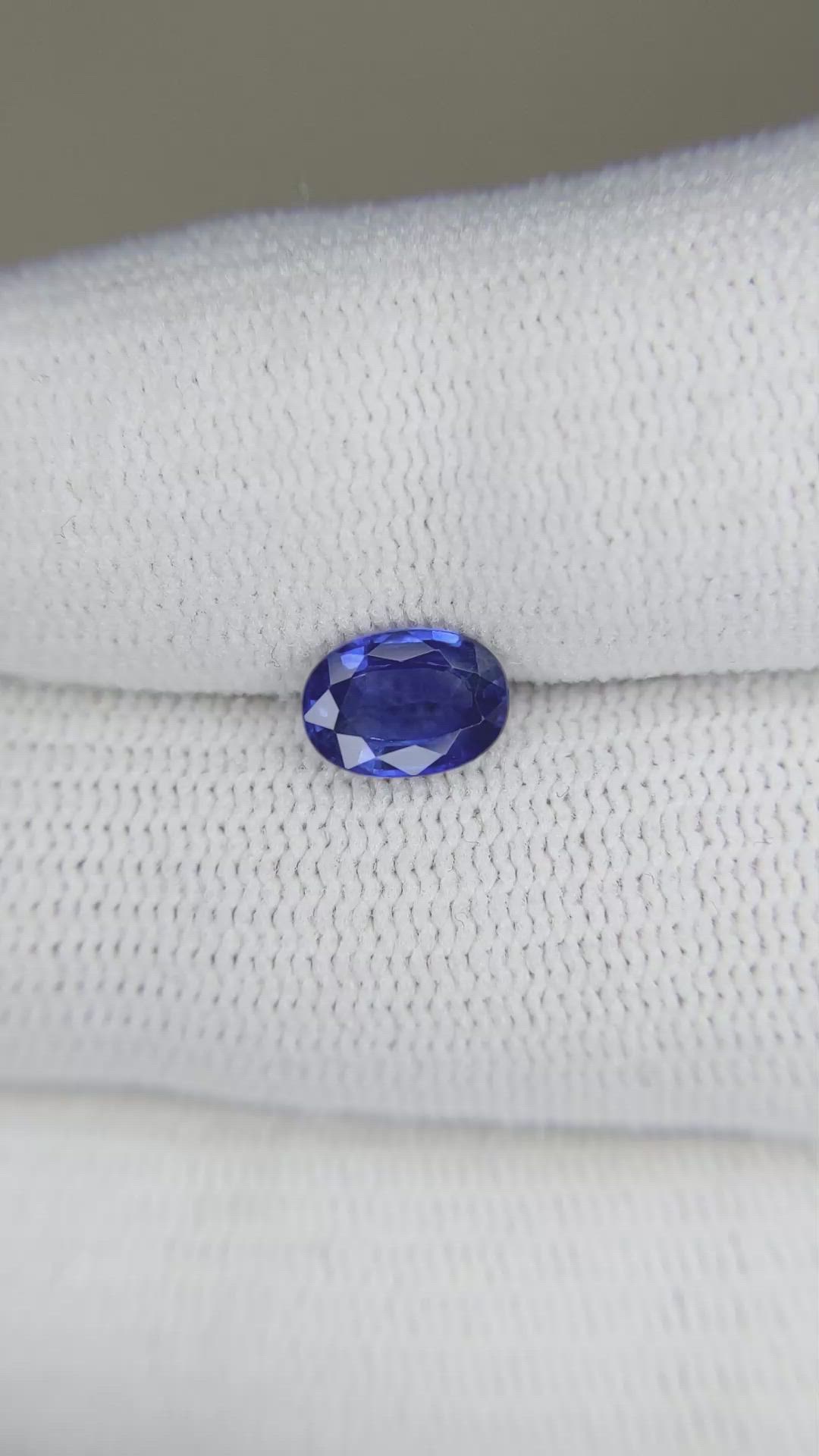 1.09 Ct. Blue Sapphire from Ceylon (Sri Lanka) Size Video