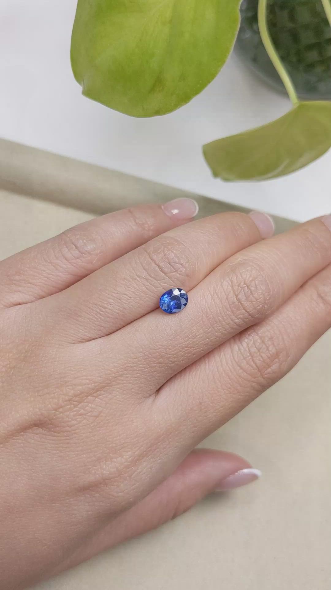 1.05 Ct. Blue Sapphire from Ceylon (Sri Lanka) Size Video