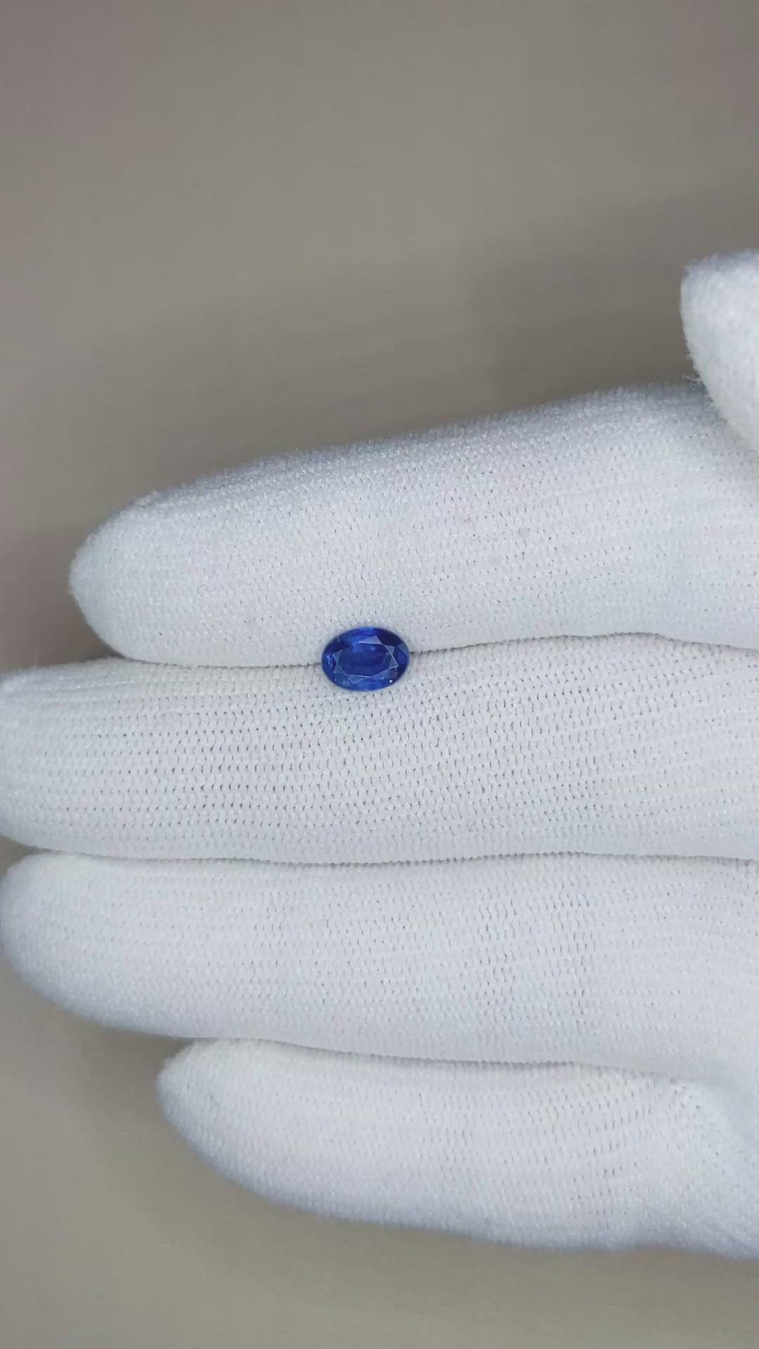 1.05 Ct. Blue Sapphire from Ceylon (Sri Lanka) Size Video